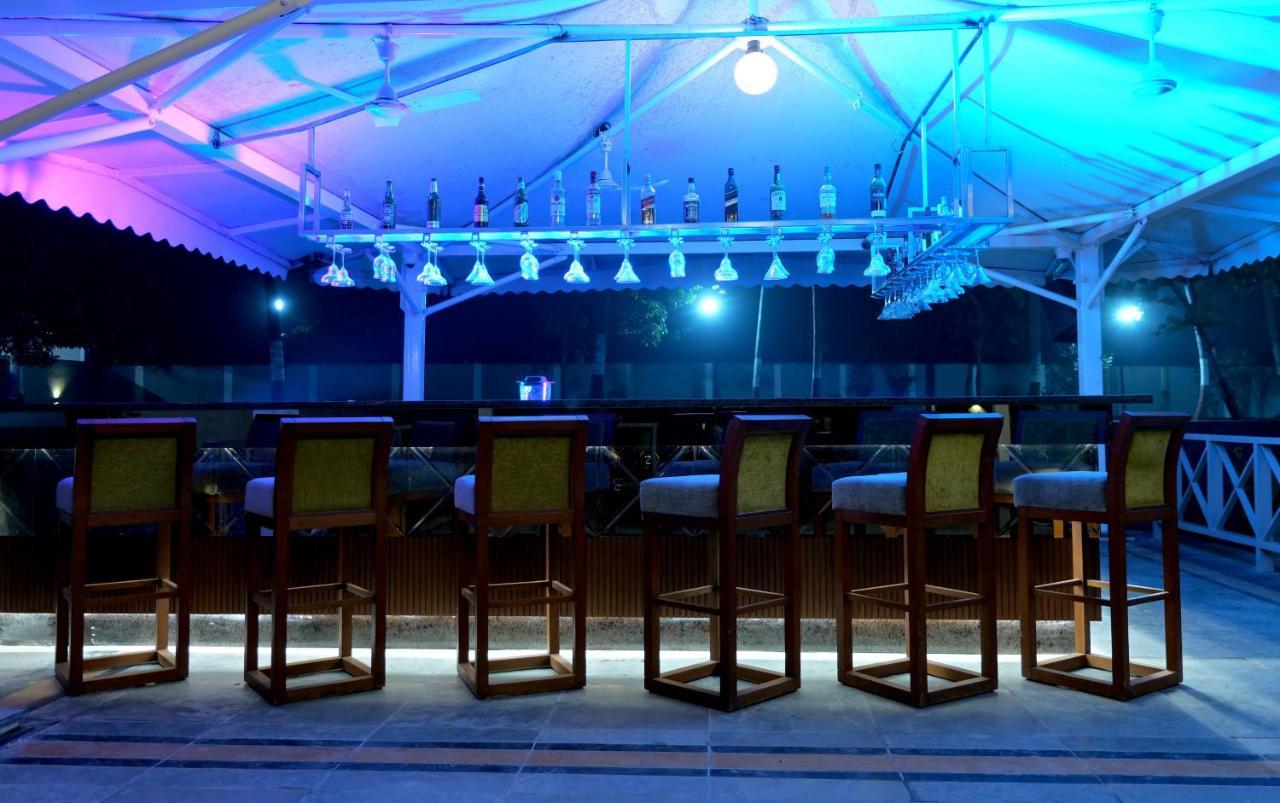 דמאן Gold Beach Villa מראה חיצוני תמונה